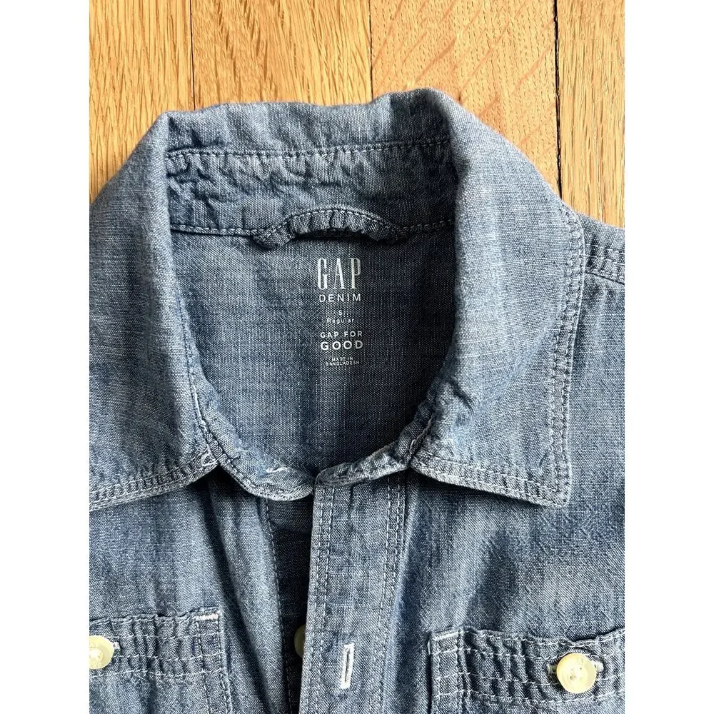 Gap Blue Chambray Denim Cotton Button Down Sleeve Adjustable Tab Boy (Youth S)